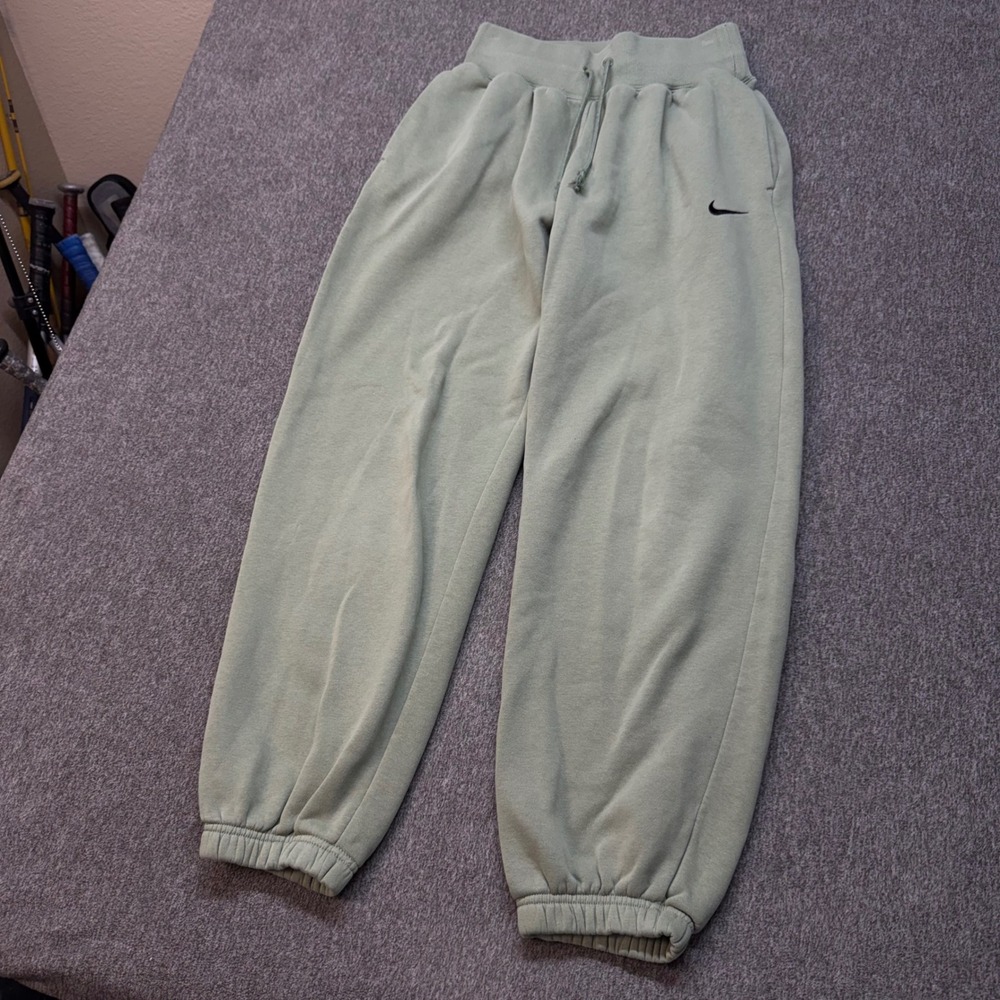 Nike Solo Swoosh Fleece Pants Oil Green DQ5887-386 Mens Small Sweatpants